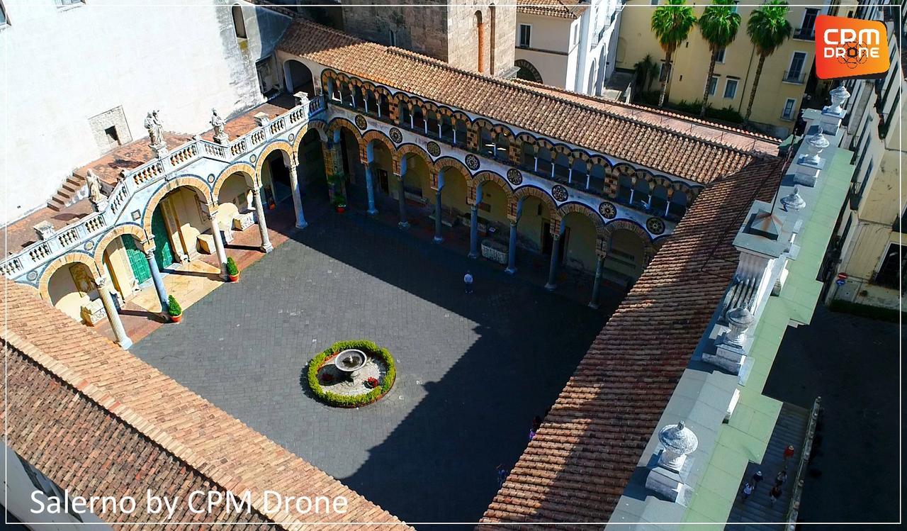 B&B Palazzo Scaramella Salerno Exterior photo